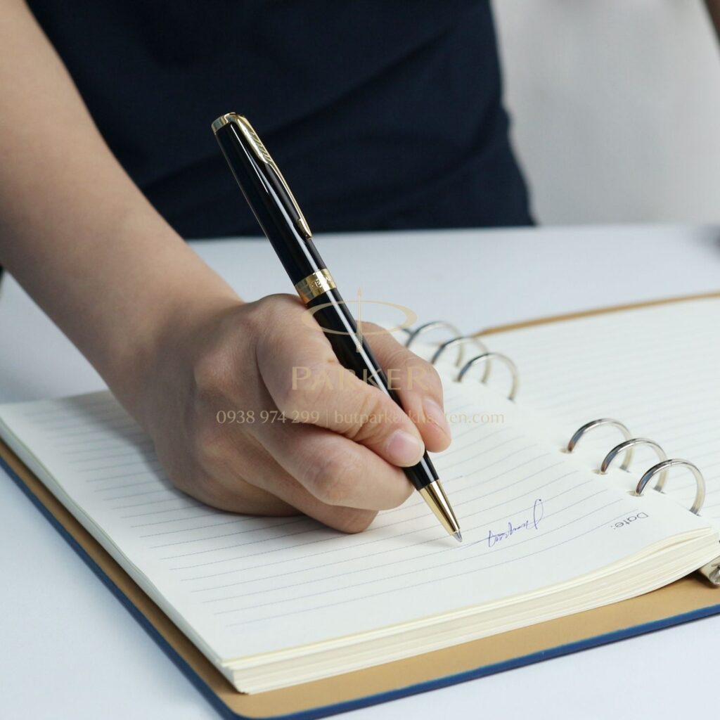 Nên mua ruột chính hãng hoặc sản phẩm có thông tin rõ ràng để đảm bảo bút hoạt động ổn định