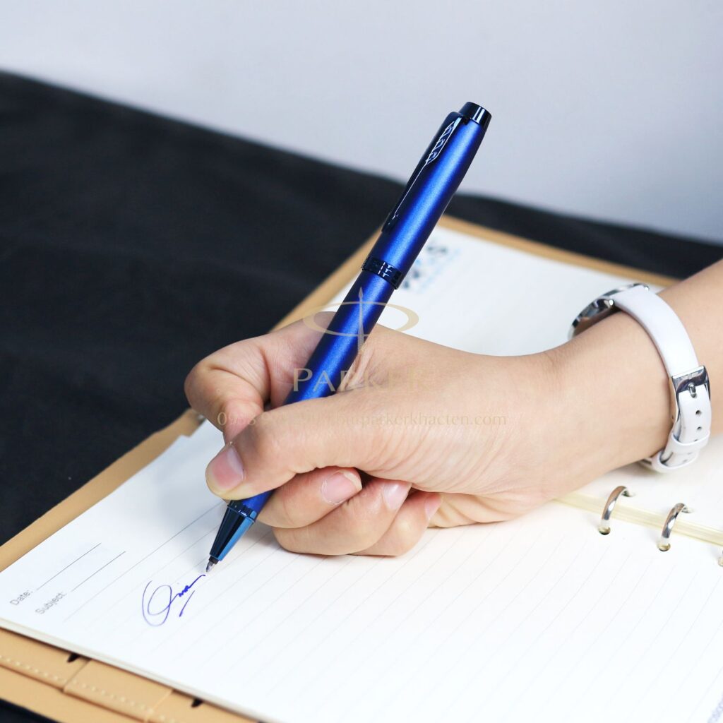 So sánh bút Parker IM và Parker Jotter chi tiết  - Butparkerkhacten.com